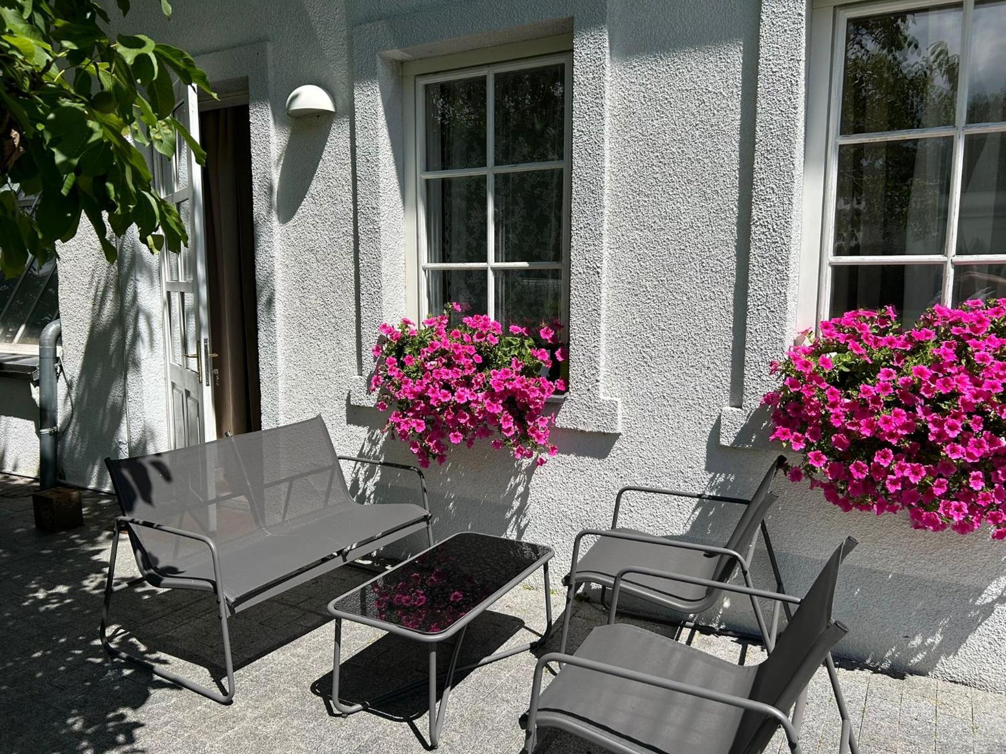 Apartment Mit Gartenblick Und Terrasse Baden Exterior foto